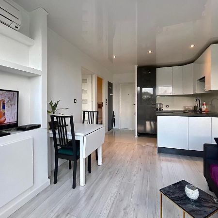 Sasi - Cozy Apartment For 6 People In Centre Варшава Экстерьер фото
