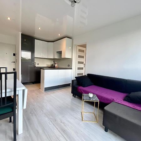 Sasi - Cozy Apartment For 6 People In Centre Варшава Экстерьер фото
